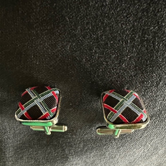 Vera Bradley Geometric Cufflinks in Black Red and Green with Box - Picture 4 of 6